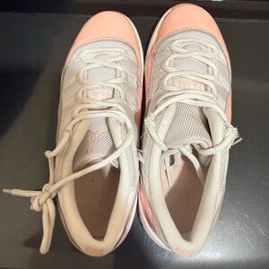 Jordan 11 Retro Low
Legend Pink (PS) 3Y